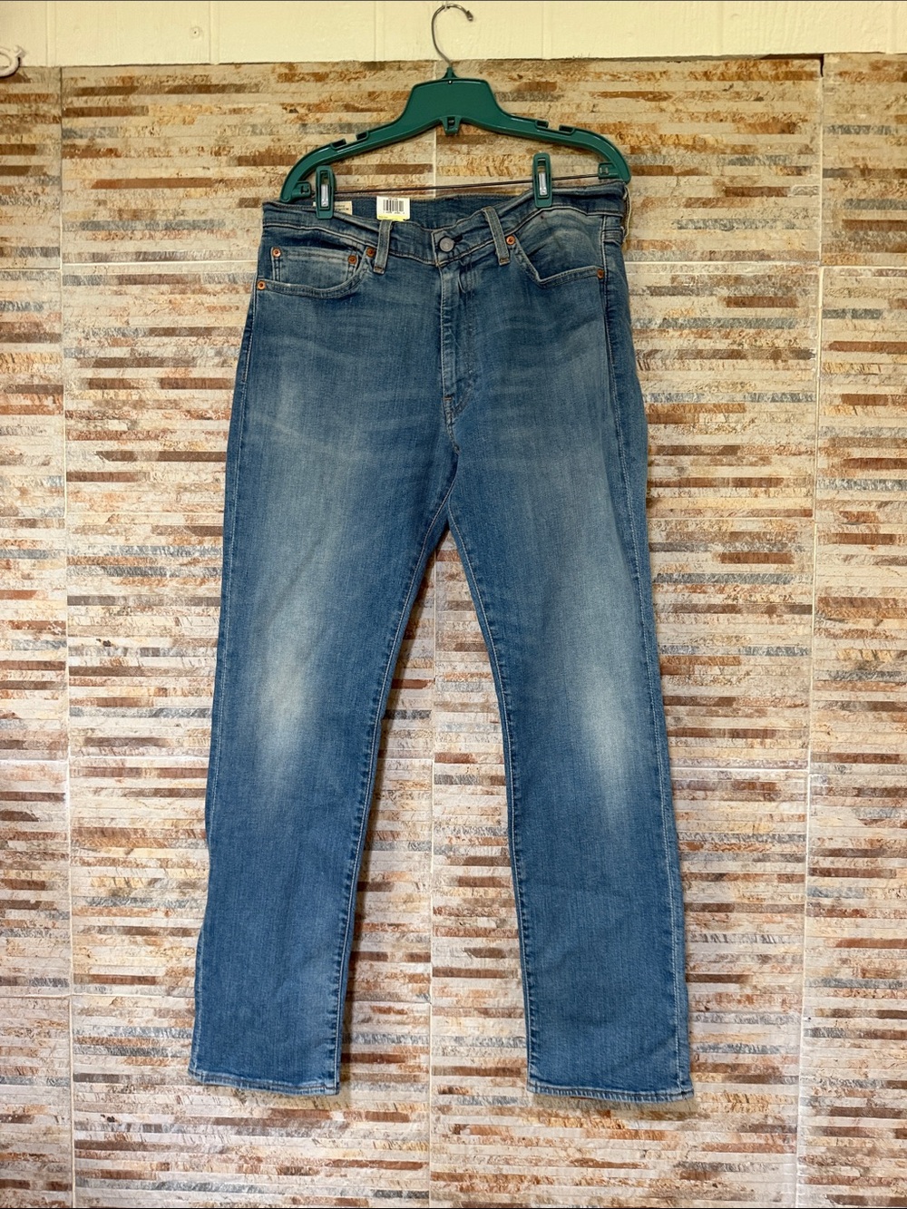Levi's Men's Straight Jeans in Faded Blue Denim